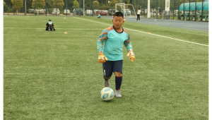 个子高能踢足球吗？身高在足球场上究竟有着怎样的影响？