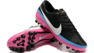 3千多块的足球鞋贵吗?价格背后的真相与考量