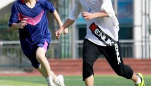 踢足球是否需要较好体质？关乎足球运动开展的关键探讨