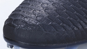 织物足球鞋哪款最强：全方位对比剖析，揭晓实力担当