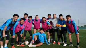 王健林退出足球球队年份揭秘