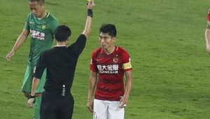 足球进球判罚能否改变？背后规则与争议引发深度思考