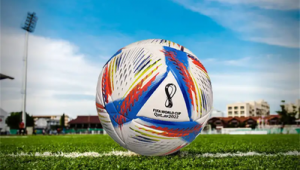 足球芯片哪年问世？探索其在足球领域首次应用的年份