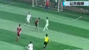 足球比赛中球员被绊倒，此情况究竟是否属于犯规行为？