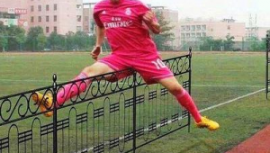 跑得快才能踢足球吗