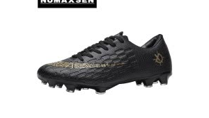 哪双长钉足球鞋更好穿？全方位对比，助你找到心仪之选