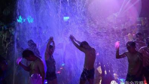 足球可以泡水里吗为什么