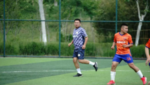 中年人是否可以踢足球?探讨中年群体参与足球运动的可行性