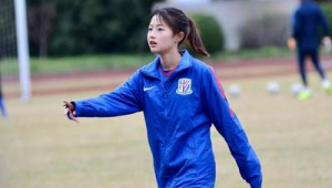 女生朋友喜欢足球正常吗?探究女生对足球热衷背后的真相