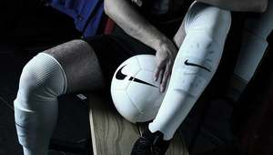 女生练足球用护膝吗？多大开始有必要用？