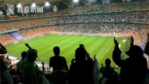 哪场足球赛观众最多？探寻人气爆棚的足球赛事巅峰时刻