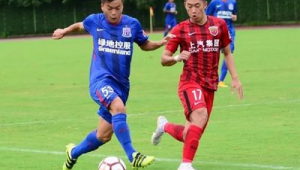 踢足球：必须和裁判握手吗？背后规则与文化引发思考