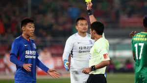 足球比赛黄牌能否消除?背后规则与影响引发思考