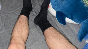 足球袜子黑白配色,究竟好不好看?