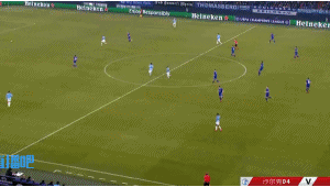 足球助攻越位进球是否算数？规则解读与争议探讨