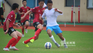 足球比赛必须 11 人出战?规则背后隐藏哪些关键因素?