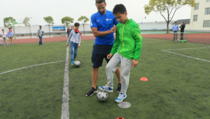 不擅长学习，投身足球可行？探索别样发展之路