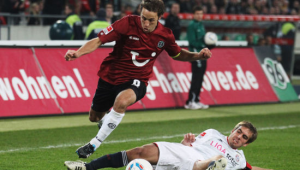 足球滑铲存在哪些伤害？全方位解析其潜在风险