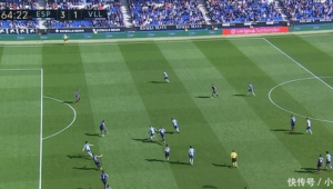 探秘足球五大单刀：那些载入史册的绝佳破门机会