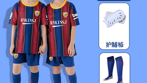 哪里买足球服便宜点？这些地方或许能让你找到高性价比之选