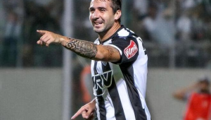 足球双方踢平能否保级?背后规则与局势影响深度剖析