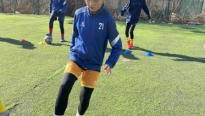 青州有没有教小孩足球的地方