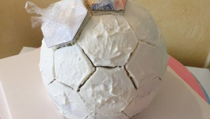 足球上的膜到底要不要撕掉？一文带你了解其中奥秘