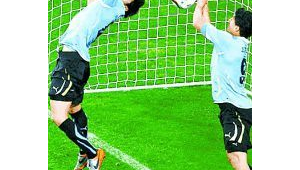 打足球时身体能否挡球？是规则允许还是另有讲究？