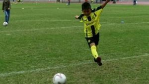 足球小将也踢得过国足吗