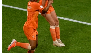 足球半决赛能买球吗?揭秘赛事博彩背后的风险与法律红线