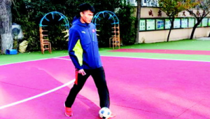 下雪天踢足球更容易进球？天气对足球进球概率的影响揭秘