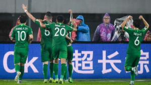 足球被误判能否重赛？规则解读与争议探讨