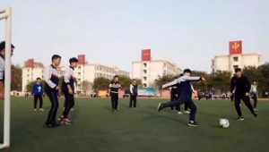 高中体育选修足球难不难？深度剖析高中足球选修之路的难易真相