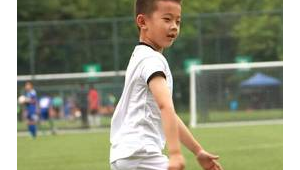 足球成就梦想,从小练起是开启足球辉煌之路的密钥?