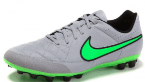 足球鞋推荐：去哪买好些呢？探索购买足球鞋的好去处