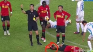 足球躲球门偷鸡犯规吗