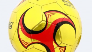 足球自营包邮是真的吗？真相究竟如何，快来一探究竟！