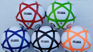 哪个颜色的足球好看吗？来探讨足球色彩背后的视觉奥秘