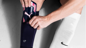 足球比赛中球员究竟可不可以佩戴护具参与角逐