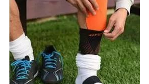 踢足球护膝男生可以穿吗？一文为你揭开护膝在男生足球场上的秘密