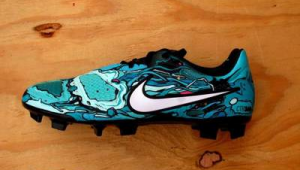 涂鸦足球鞋推荐：哪款好穿？满足你的个性与运动需求