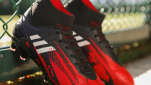 脚宽人士的足球之选:哪款足球球鞋最适配?