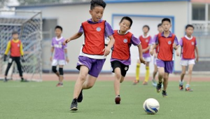 端午节不能踢足球吗？这个问题背后的文化与运动碰撞