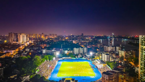 外国足球联赛频率高吗