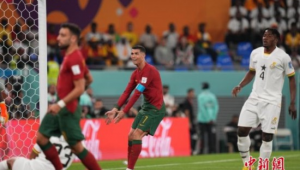 葡萄牙和加拿大踢过足球吗