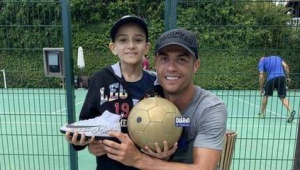 送礼物给男生，足球会是他喜欢的选择吗