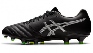 哪双足球鞋比较轻便耐用？多番对比选出最适合你的那一款