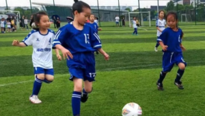 南通踢足球的女生数量究竟如何？多不多引关注