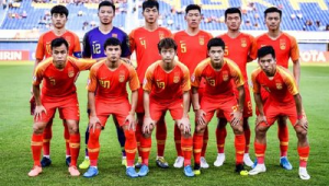 中国支持哪支足球队前往越南参赛成焦点