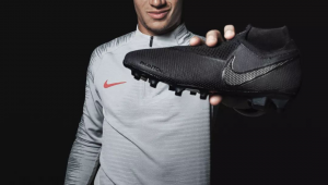 足球鞋代言费用高吗？背后真相与市场因素深度剖析